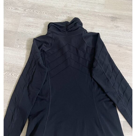 Lululemon 12 Running 1/2 1/4 Zip Pullover Mock Top Black Reflective Chevron - Picture 3 of 10
